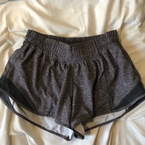 Lululemon Hotty Hot Shorts 2.5”